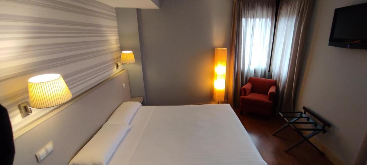 Hotel Puerta Del Arco Tudela de Duero Zewnętrze zdjęcie