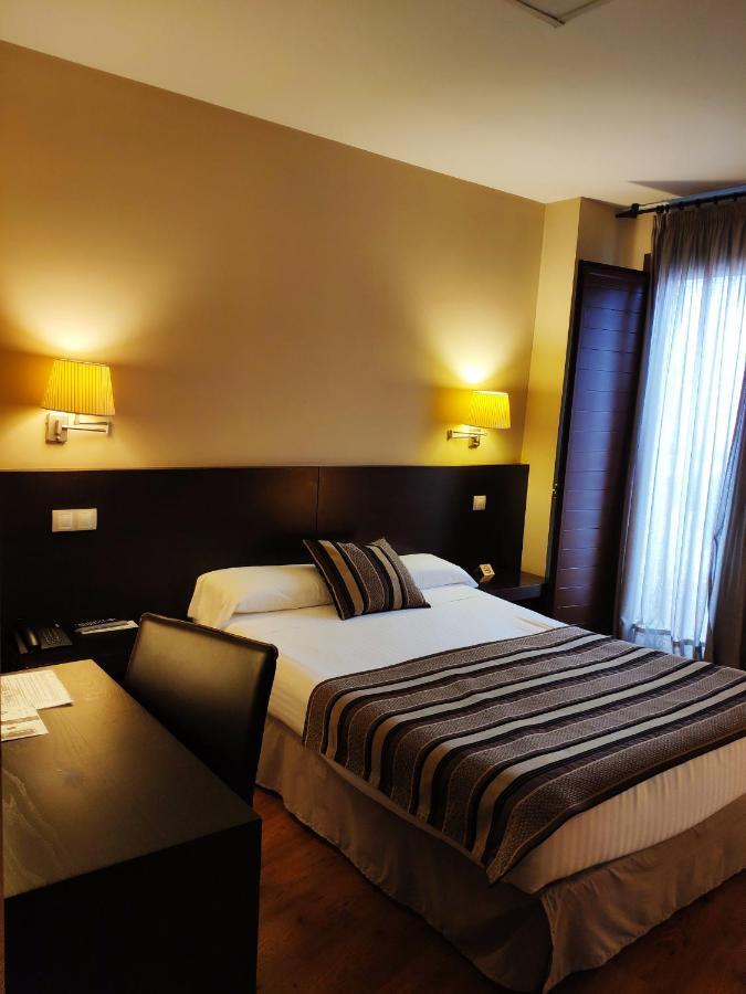 Hotel Puerta Del Arco Tudela de Duero Zewnętrze zdjęcie